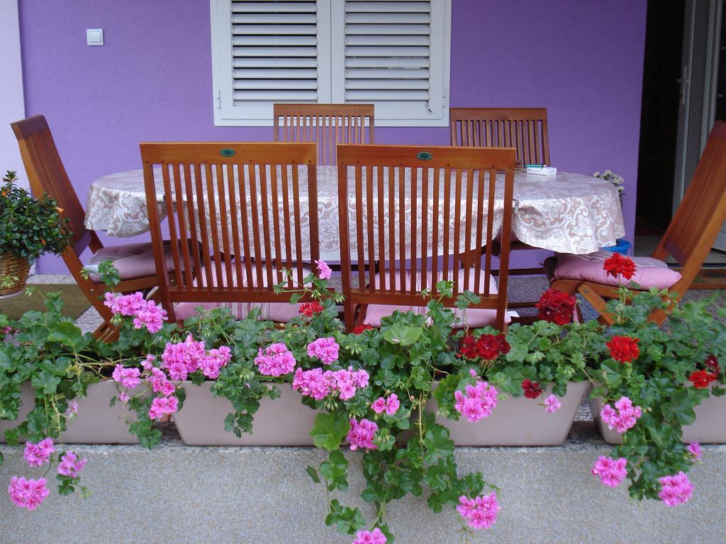 Apartments Villa Lilla Baska Voda Bagian luar foto